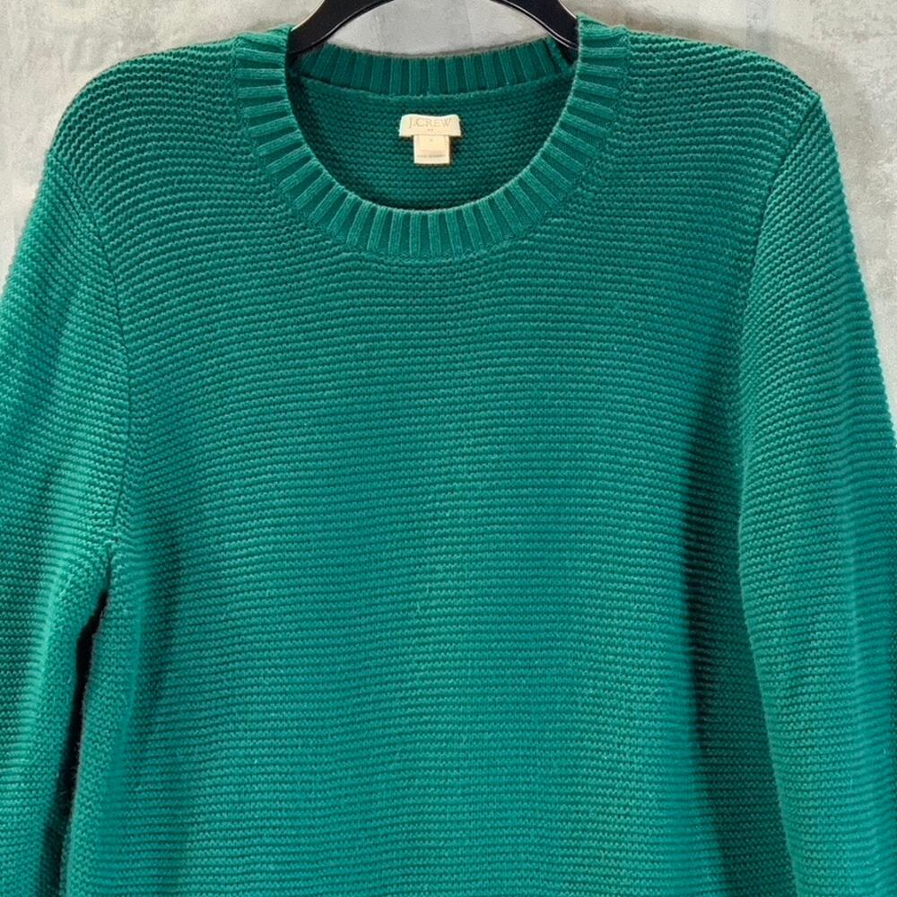 J.CREW Women's Academic Green Classic Crewneck Knit Pullover Sweater SZ M - Picture 3 of 9